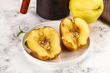 Baked quince with honey and cedar