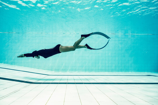 freediver practising in a pool in Bangkok
