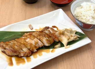 The Teriyaki Chicken Rice Set is a delicious and satisfying meal that combines perfectly cooked, tender chicken glazed in a sweet and savory teriyaki sauce.