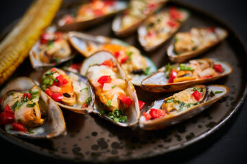 Baked Mussels with Cheese
