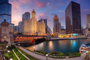 Naklejka premium Chicago, Illinois, USA. Cityscape image of Chicago skyline at beautiful spring sunset.