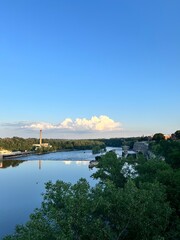 Obraz premium Clouds and the River
