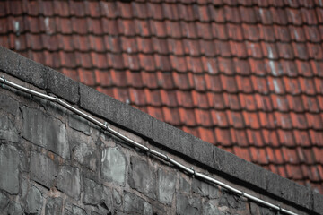 Hausdächer, Schrägen und Dachziegel