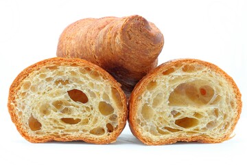 croissant tagliato a metà