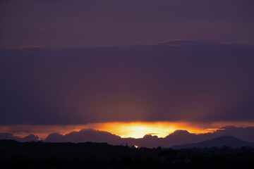 Obraz premium Atardecer dramático en Ayamonte
