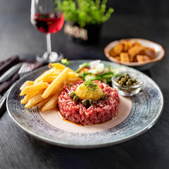 Classic Tartare de Boeuf with Fries and Fresh Salad