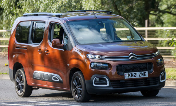 2021 diesel engine CITROEN BERLINGO car travelling on a UK road