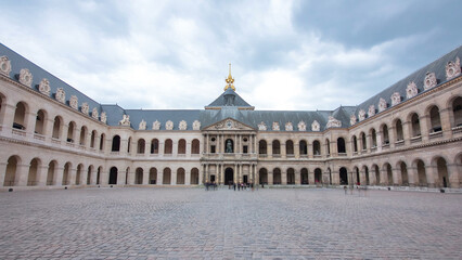 Obraz premium Great Court of Les Invalides complex timelapse hyperlapse, Paris, France.