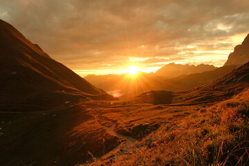 Sonnenuntergang in den Alpen