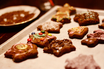 Traditionally long-ripened HOME-made Christmas gingerbread, decorated Christmas gingerbread