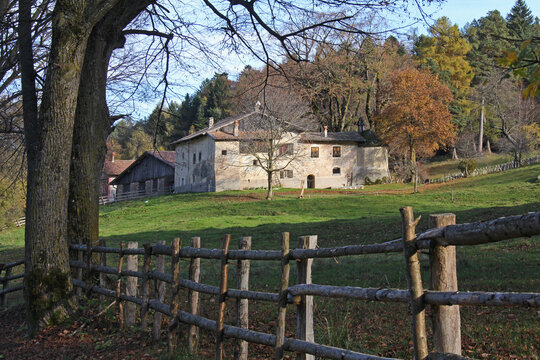 edifici rustici a Favogna (Bolzano)