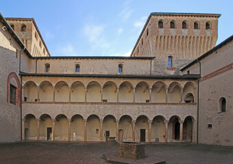 Fototapeta premium il cortile interno del Castello di Torrechiara (Parma)