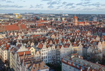 Gdansk widok na starówkę miasta © sopthedrone