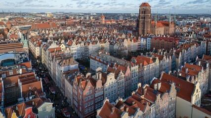 Gdansk widok na starówkę miasta © sopthedrone