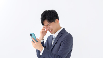 男性　スマートフォン