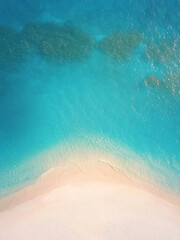 Fototapeta premium Aerial View of a Serene Tropical Sandbar at Sunset