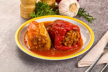 Stuffed bell pepper with meat