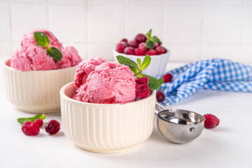 Cranberry ice cream