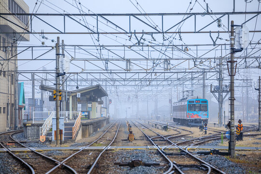 霧のかかる早朝の秩父駅とデハ7500形　埼玉県秩父市　Chichibu Station and Deha 7500 in a foggy early morning. Saitama Pref, Chichibu City.