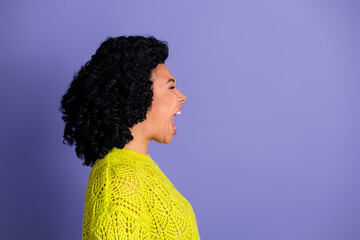 Photo portrait of attractive young woman profile scream annoyed dressed stylish yellow clothes isolated on purple color background