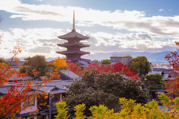 Gion,The district was built to accommodate the needs of travellers and visitors to the shrine.It...