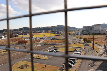 山口県厚狭駅のホームから見える駅前ロータリー