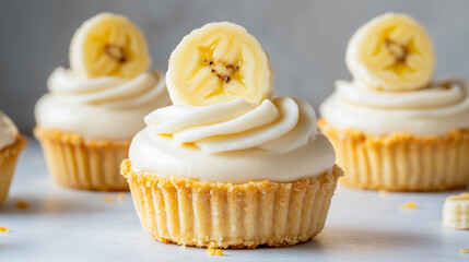 cupcakes with banana cream