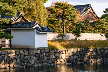 Fototapeta premium Inner walls and moat of the old Japanese Tokugawa Shogun residence of Nijo castle in Kyoto, Japan
