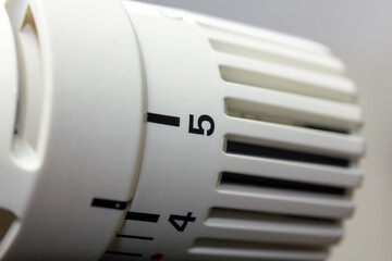 Nahaufnahme von einem Heizk&ouml;rper-Thermostat