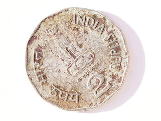 Close-up of a 2 Indian rupees coin from 1998
