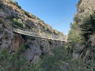 Puente colgante situado en Chulilla (Valencia)