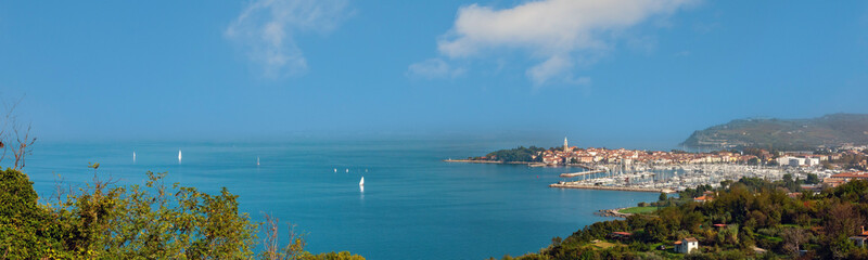 Fototapeta premium Panoramic view of the Slovene Riviera near the historic village of Isola (Izola), Slovenia