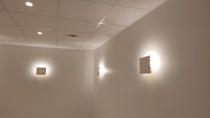 Espace Dortoirs de petite enfance avec appliques type biscuit led