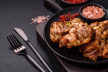 Grilled boneless chicken thigh with salt, spices and herbs