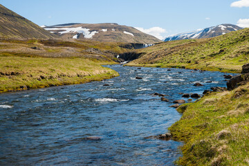 Fototapeta premium wild landscape in iceland on a sunny day