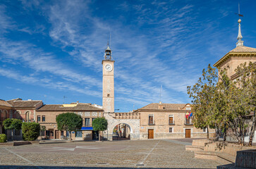 Obraz premium Square in the village of Consuegra, Castilla La Mancha, Spain