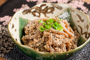 つきこんにゃくの子和え