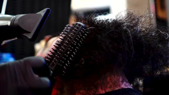 Alaciado de barba con secadora 