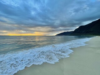 Hawaii beach cloudy sunset 