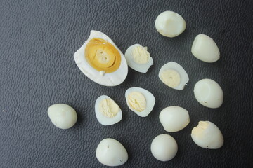 chicken eggs 