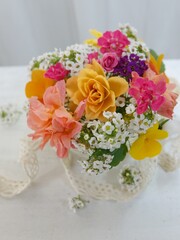 ミニ薔薇とアリッサム