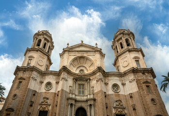 Obraz premium Facade of the iconic cathedral of Cadiz (Catedral de Cádiz), Andalusia (Andalucía), Spain