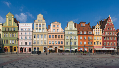 Obraz premium Vibrant Architecture in Old Town Wroclaw, Poland