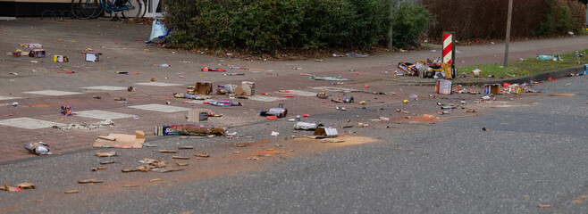 Silvester Feuerwerksm&uuml;ll nach der Silvesternacht 