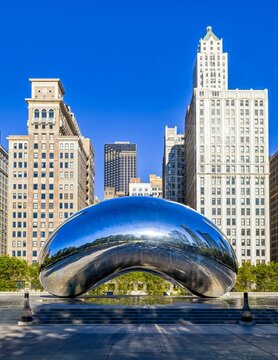 Cloud Gate sculpture in Millennium Park.