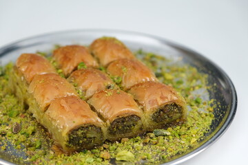 Turkish Indulgence: Crispy Pistachio Baklava Perfection