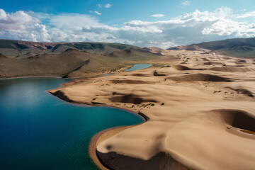 Gobi Desert and Lakes in Central Mongolia © Lukas