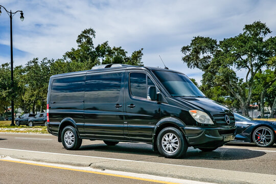 2012 Mercedes-Benz Sprinter 2500 Van