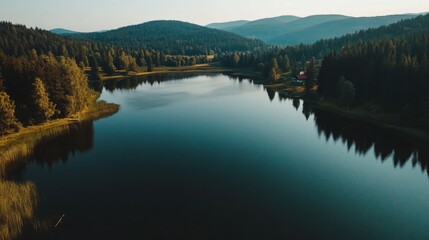 Naklejka premium Serene Mountain Lake View