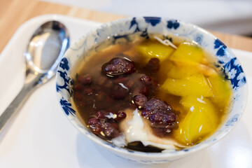 Taiwanese tofu pudding dessert with jelly topping